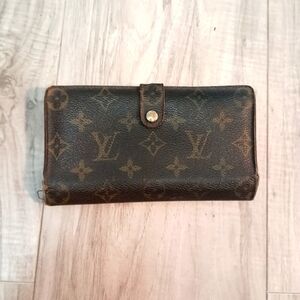 Authentic Louis Vuitton Viennois Kisslock Wallet
